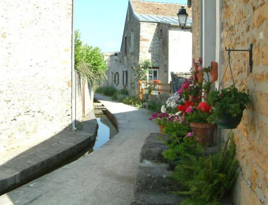Petite Maison De Village Maincy Esterno foto
